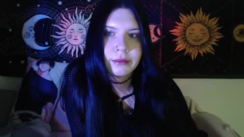 Vella online show from March 3, 9:00 pm