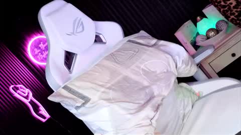 Snapshot of im_ur_nightmare chatting on September 11, 4:48 pm Candy Moore online show from September 11, 4:48 pm