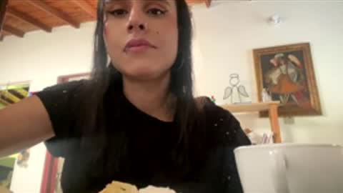 Isabella Hall online show from December 1, 7:05 pm