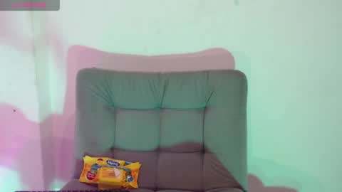 Isabella Hall online show from April 11, 12:16 am