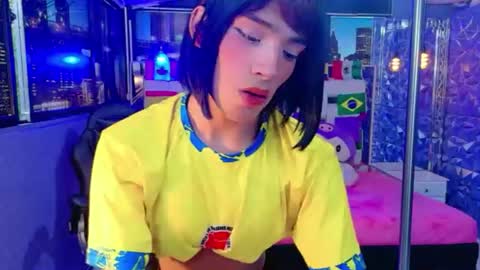 isaacnova online show from July 3, 8:25 pm