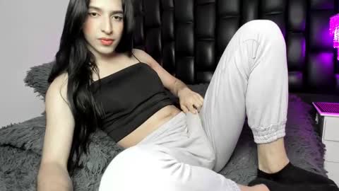 Bella B  -JOIN FREE  online show from September 29, 1:49 am