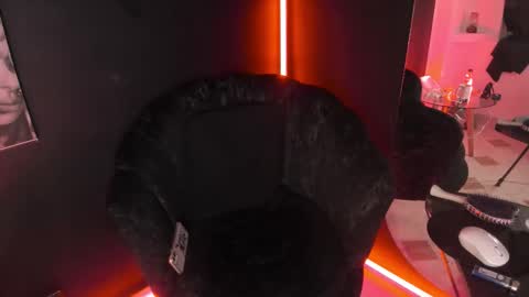 isabell online show from November 25, 5:09 am