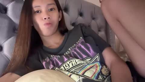 Snapshot of its_me_cora chatting on October 20, 2:20 pm Cora online show from October 20, 2:20 pm