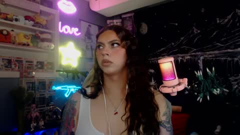 Snapshot of itsnickibabyy chatting on February 14, 1:34 am Nicki Foxx online show from February 14, 1:34 am