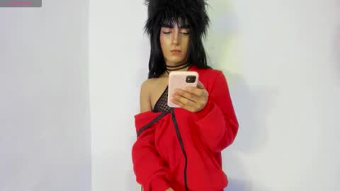 ivymilleer online show from December 17, 2:22 pm