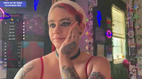 Muse hethey online show from December 7, 9:39 pm