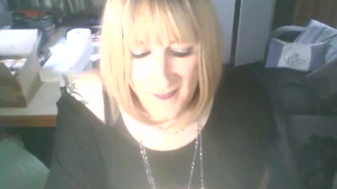 Jademinx online show from November 27, 3:25 pm