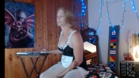 Jamie Bottoms online show from June 19, 2:10 pm