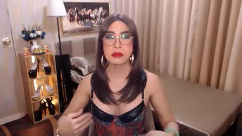 jenniegarcia online show from March 25, 5:50 pm