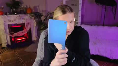 jes_solar online show from October 31, 9:01 pm