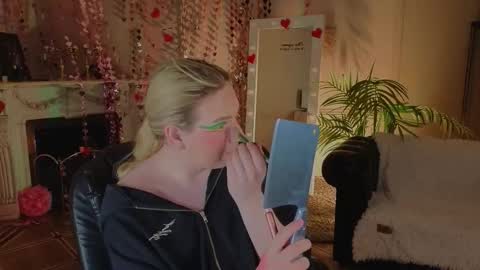 jes_solar online show from February 28, 11:00 pm