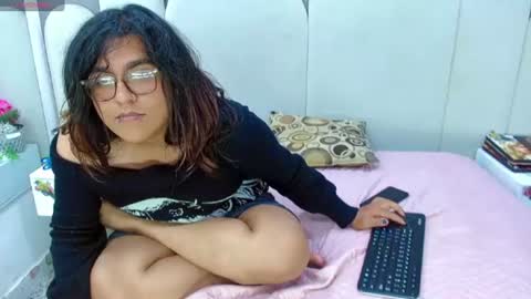 jessie_dark30 online show from August 7, 4:08 am