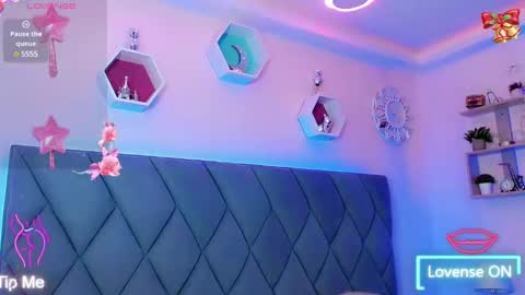 Snapshot of jessieafrodita chatting on December 27, 4:58 am Jessieafroditas room online show from December 27, 4:58 am