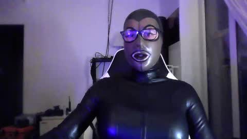 The sweetest toy online show from October 25, 6:03 pm