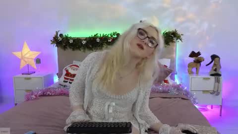 Jules Night online show from December 21, 8:03 pm