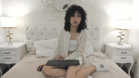 julietta    online show from April 3, 12:47 pm