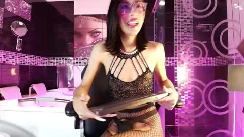   J U L L I E T A F O X   online show from March 13, 5:57 am