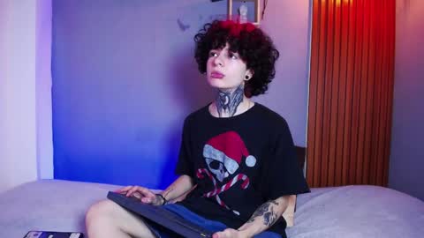 JuneBlake  online show from April 5, 6:50 pm