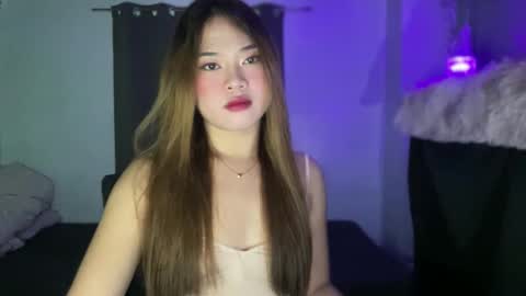 just_julia21 online show from May 18, 1:27 am