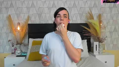 Justine online show from March 12, 5:01 am