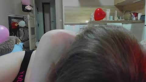 KatieNPZD online show from April 14, 7:52 pm