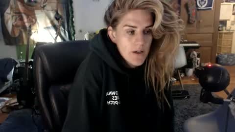 Katie online show from July 10, 5:11 am