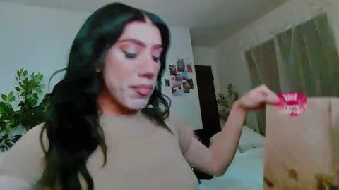 Kelsi  online show from January 19, 3:15 am