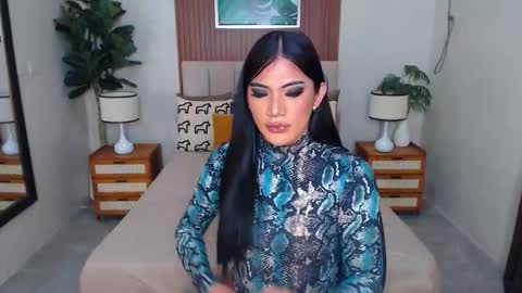 Snapshot of kelsie_silva chatting on October 16, 12:44 am kelsie_silva online show from October 16, 12:44 am