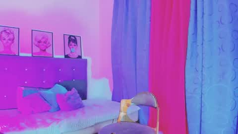 Snapshot of kimberly_thompsom chatting on January 29, 4:15 am Your Queen KIM online show from January 29, 4:15 am