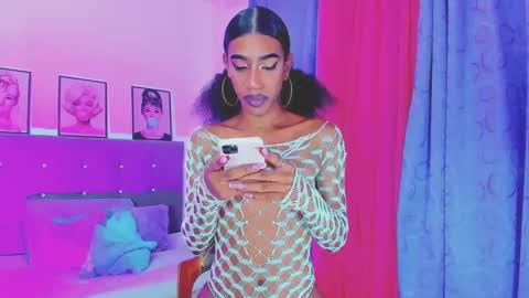 Snapshot of kimberly_thompsom chatting on February 2, 9:30 am Your Queen KIM online show from February 2, 9:30 am