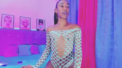 Snapshot of kimberly_thompsom chatting on February 14, 2:50 am Your Queen KIM online show from February 14, 2:50 am