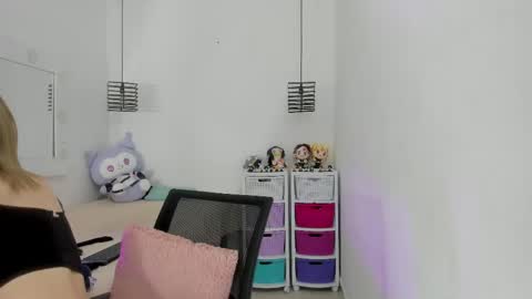 kimberly_thonson online show from March 23, 11:10 pm