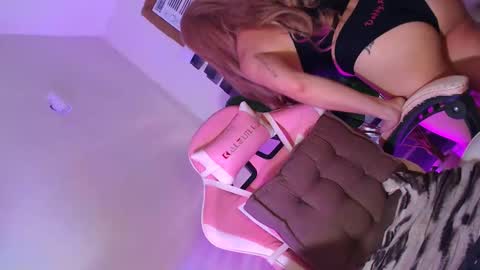 Its your girl KIRA online show from October 18, 2:59 am