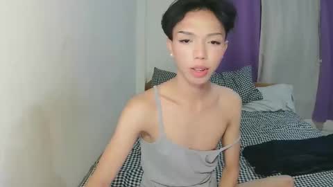 Laura online show from April 29, 2:55 pm