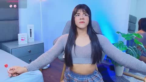 valentino moon online show from March 31, 12:23 am