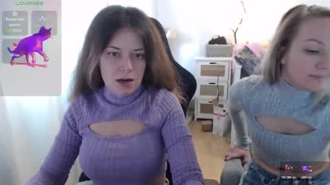 Snapshot of lara_c_rau chatting on October 26, 2:24 pm Lara online show from October 26, 2:24 pm