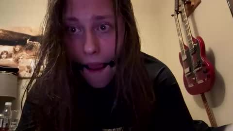 latexdroneservant online show from March 4, 2:32 pm