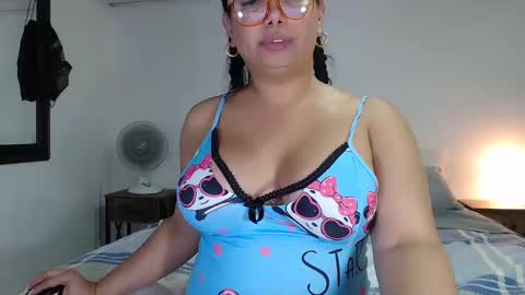 FLOR SALVAJE online show from November 1, 6:00 am