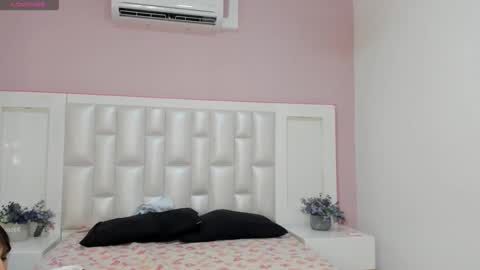 Lia  online show from April 9, 5:52 pm