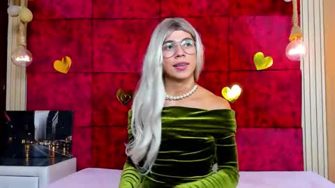 liiacollins online show from January 9, 11:21 pm