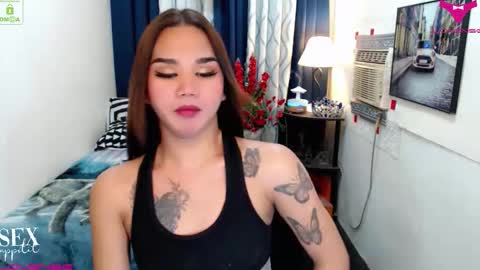 LILY online show from December 22, 9:47 am