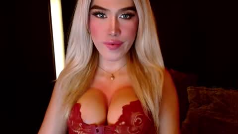 IM YOUR TRUE GODESS Lilymonstercock online show from February 21, 1:11 am