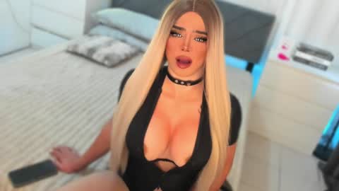 LOVELY CAREL 777 online show from April 16, 1:39 am