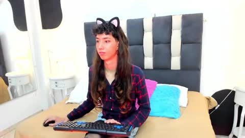 Snapshot of loverisu chatting on February 28, 8:18 pm loverisu online show from February 28, 8:18 pm