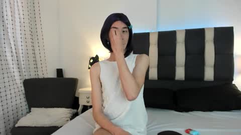 loverisu online show from November 5, 7:36 pm