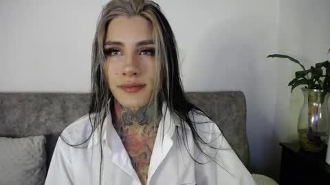 luciiana online show from March 9, 6:39 am