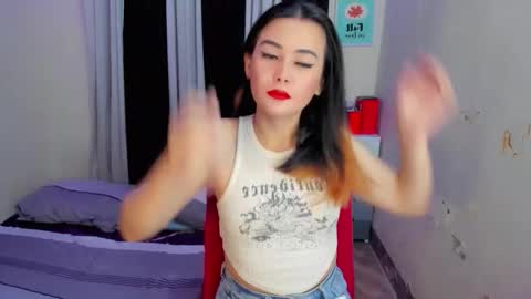 Lucy online show from December 3, 2:38 am