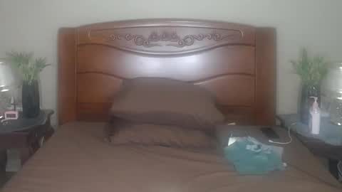 lulu_wild online show from November 7, 10:37 am