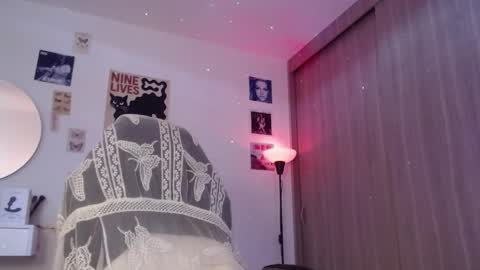 Luna online show from April 25, 7:00 pm